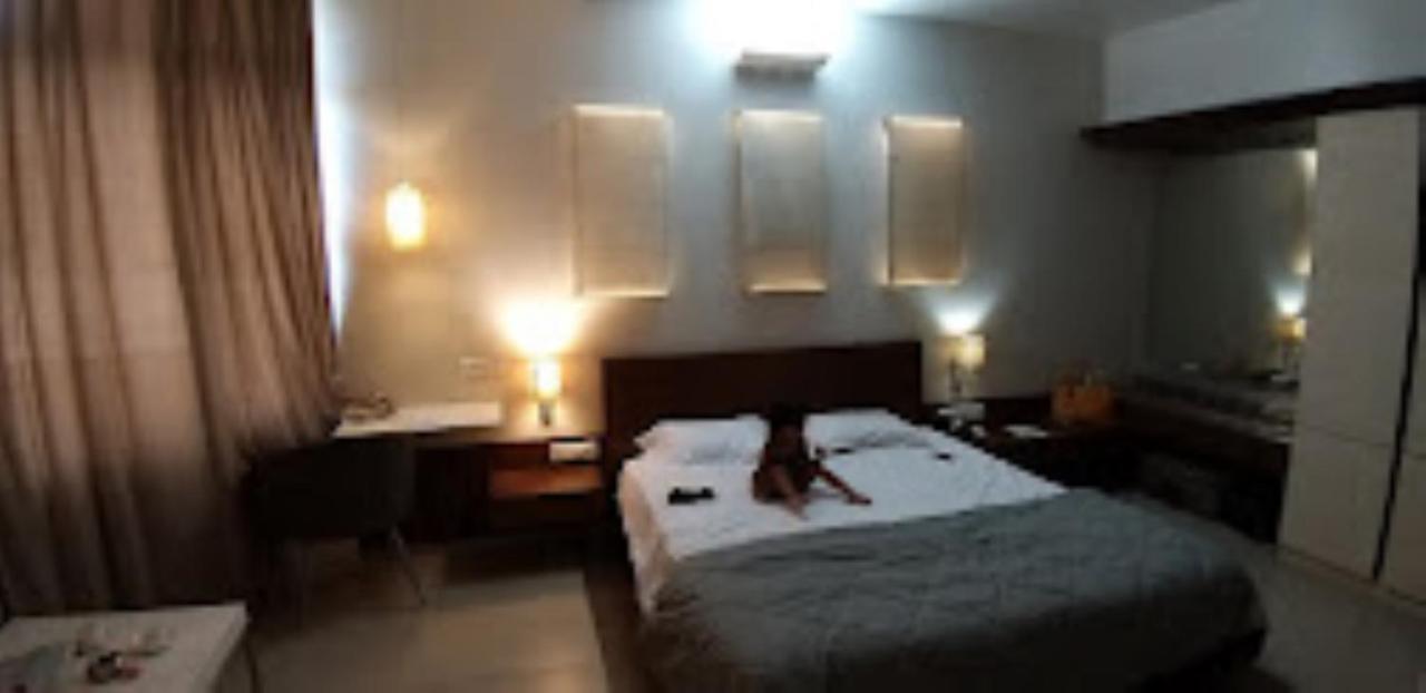 Hotel Maratha Residency,Ratnagiri Exterior photo